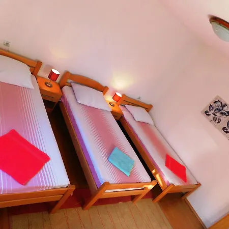 Guest house Nana *