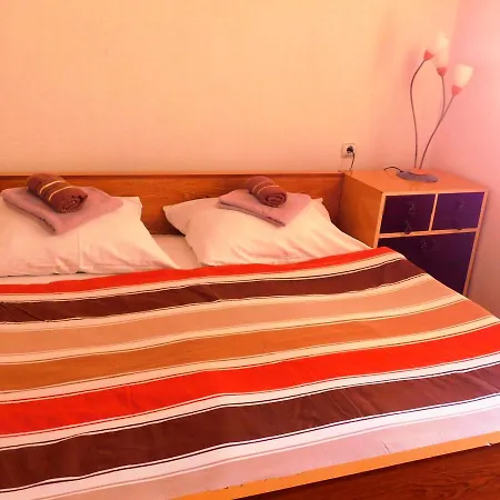 Nana Guest house *